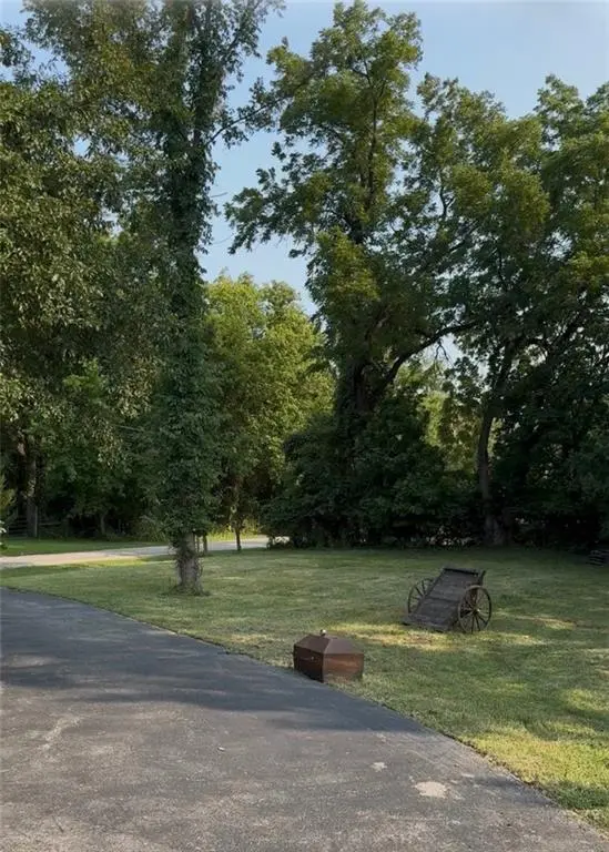 1838 &1848 S 98th ST, Edwardsville, KS 66111