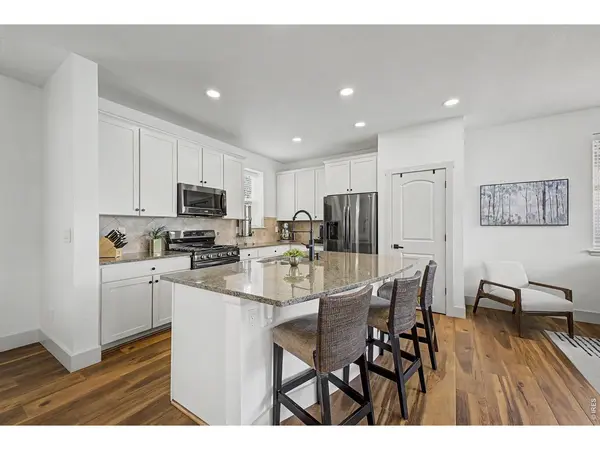 1424 Bluemoon, Longmont, CO 80504
