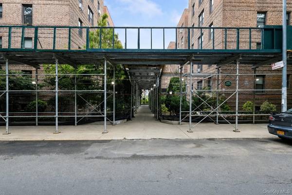 43-40 Union ST #4M, Flushing, NY 11355