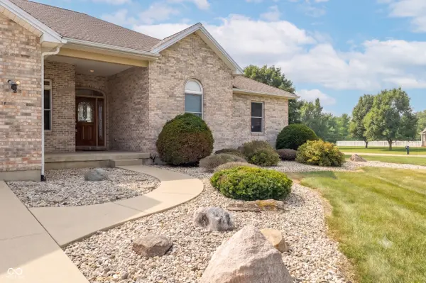 2740 Delucio BLVD, Centerville, IN 47330