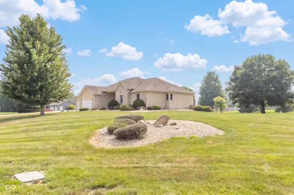 2740 Delucio BLVD, Centerville, IN 47330