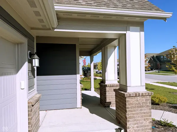 1161 Elmwood LN, Greenwood, IN 46143