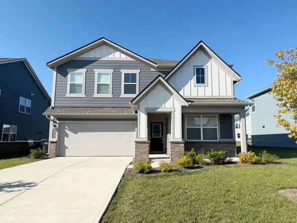 1161 Elmwood LN, Greenwood, IN 46143
