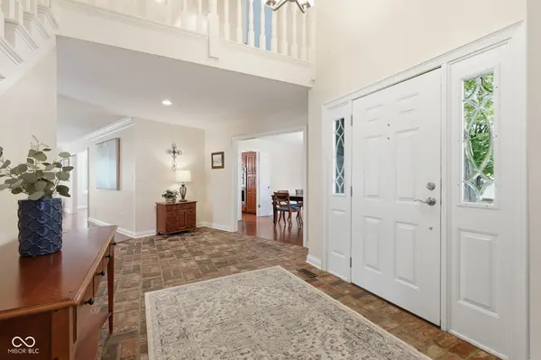 9118 Sand Key LN, Indianapolis, IN 46256