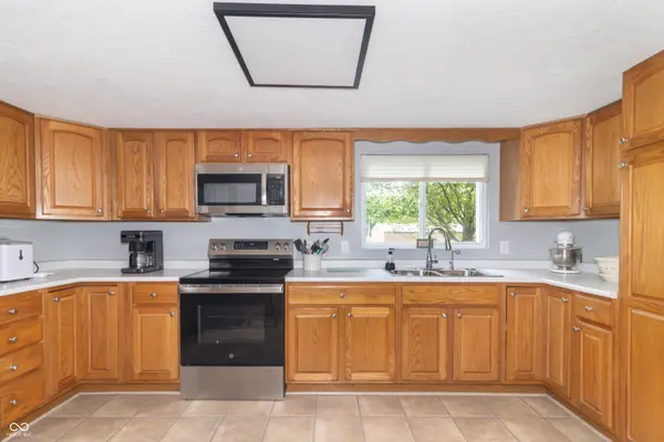 5761 S State Road 9, Fountaintown, IN 46130