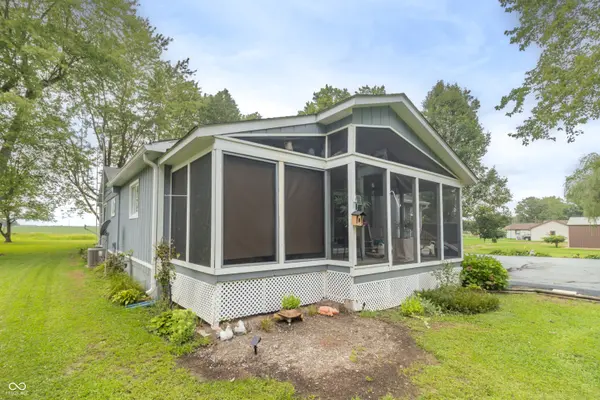 5761 S State Road 9, Fountaintown, IN 46130