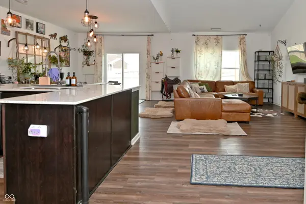 1083 Aries BLVD, Franklin, IN 46131