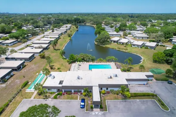 3960 LAKESIDE RD #156, Sarasota, FL 34232