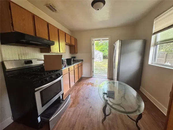3230 NW 11TH ST, Gainesville, FL 32609