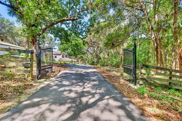 17704 SE 59TH ST, Micanopy, FL 32667