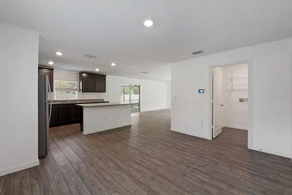 1136 SEA PINES CT, Tavares, FL 32778