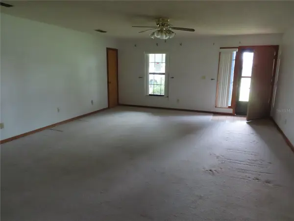 2016 AMESBURY DR, Auburndale, FL 33823