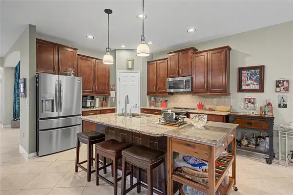 29358 GRASS BUNKER DR, San Antonio, FL 33576