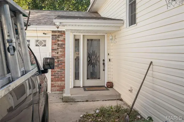 502 Hunter Chaise DR, Wentzville, MO 63385