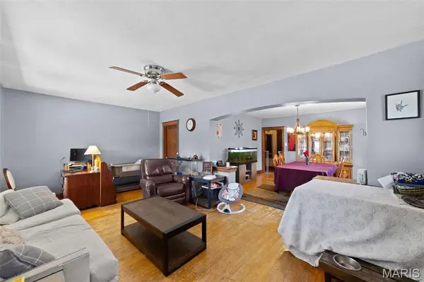 6075 Hartford ST, St Louis, MO 63139
