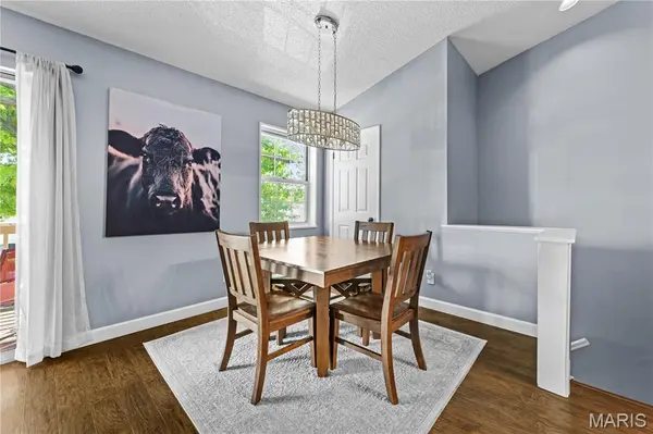 9125 N Swan CIR, Brentwood, MO 63144