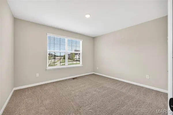 112 Creek Haven CT, Lake St Louis, MO 63367