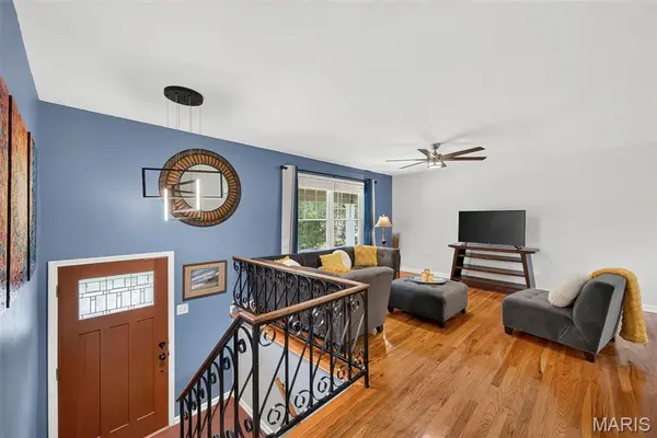 802 Sherwick TER, Manchester, MO 63021
