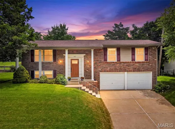 802 Sherwick TER, Manchester, MO 63021