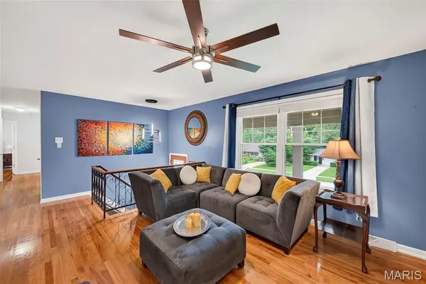 802 Sherwick TER, Manchester, MO 63021