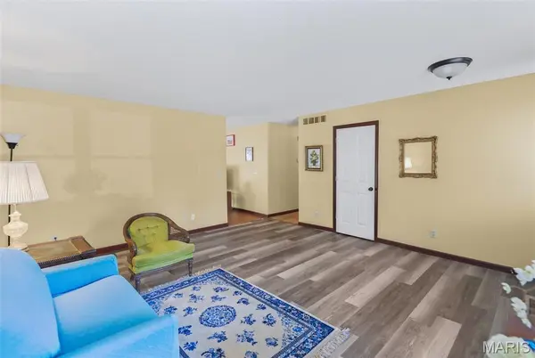 304 Brian DR, Swansea, IL 62226