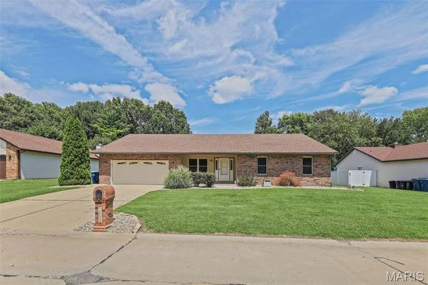 304 Brian DR, Swansea, IL 62226