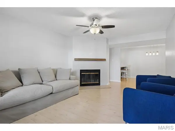 9158 Robin CT, St Louis, MO 63144