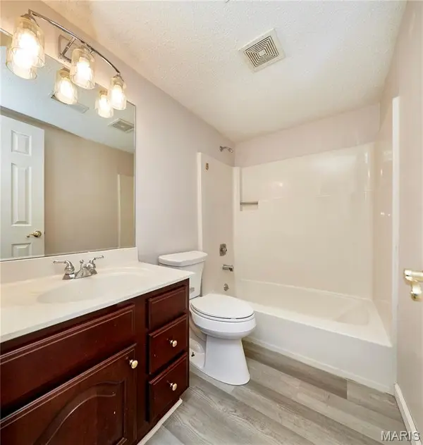 80 Lemans CT #80, Lake St Louis, MO 63367
