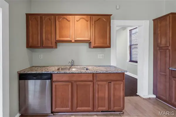 4538 Ray AVE, St Louis, MO 63116