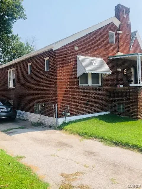 6997 Woodrow AVE, St Louis, MO 63121
