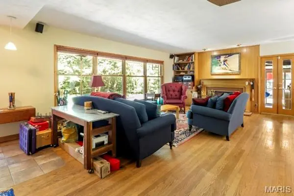 Address not disclosed, Webster Groves, MO 63119