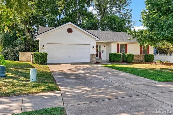 206 Geranium DR, O'fallon, MO 63366