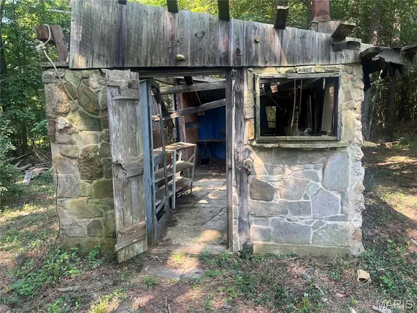 000 County Road 341, Piedmont, MO 63957