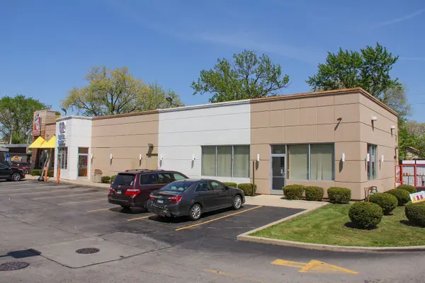 8051 S Harlem AVE, Burbank, IL 60459