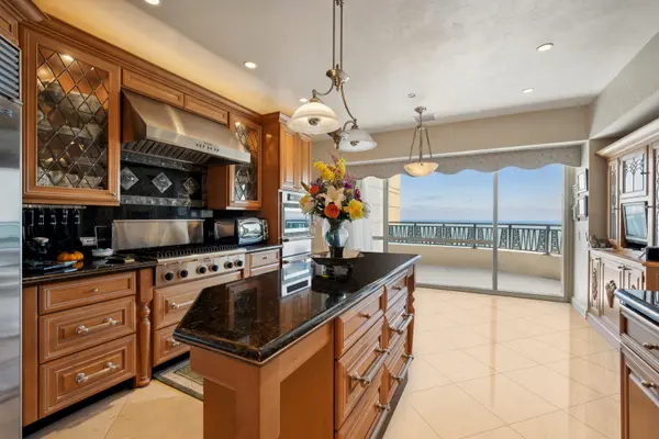 800 N Michigan AVE #5401, Chicago, IL 60611