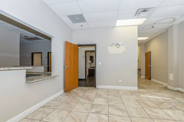 4815 W 95th ST, Oak Lawn, IL 60453