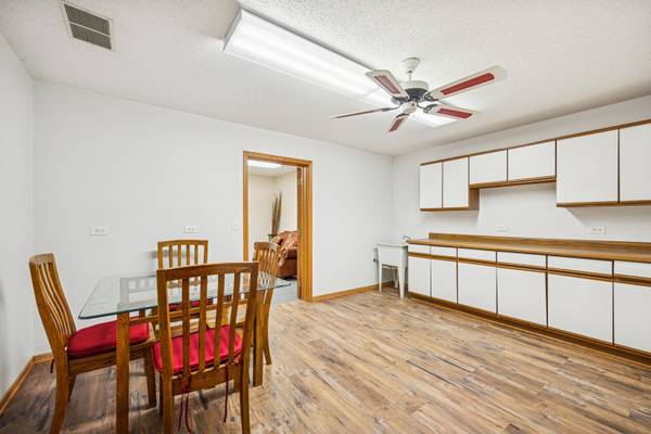 2050 Larkin AVE #200-201, Elgin, IL 60123