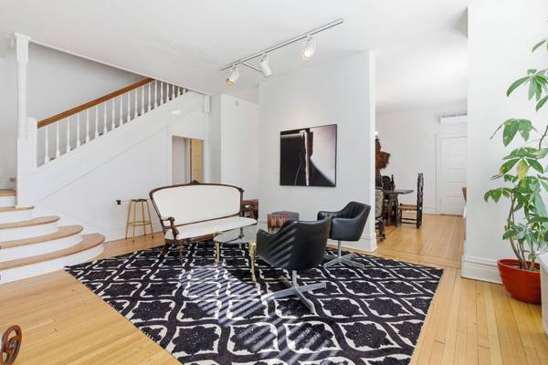 2001 Orrington AVE #2001, Evanston, IL 60201