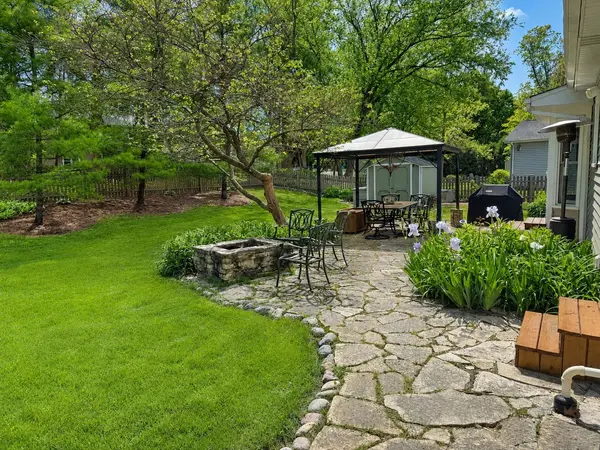 1628 Trent AVE, Naperville, IL 60563