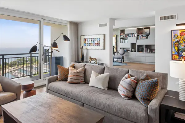 3470 N Lake Shore DR #22B, Chicago, IL 60657