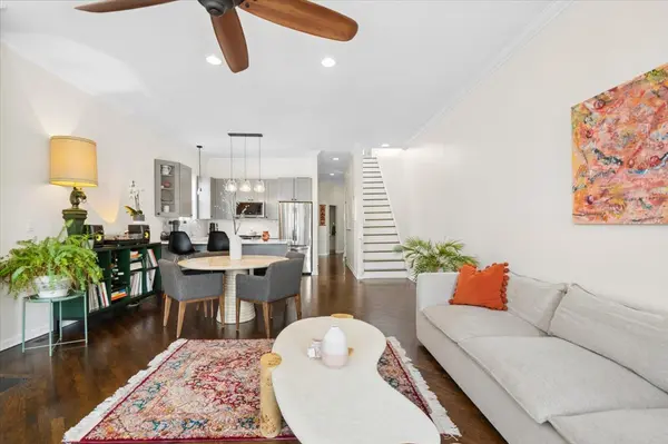 2427 W Augusta BLVD #3, Chicago, IL 60622