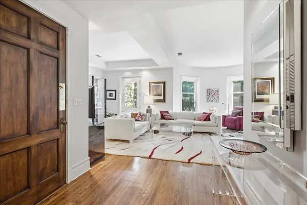 524 W Oakdale AVE #2, Chicago, IL 60657