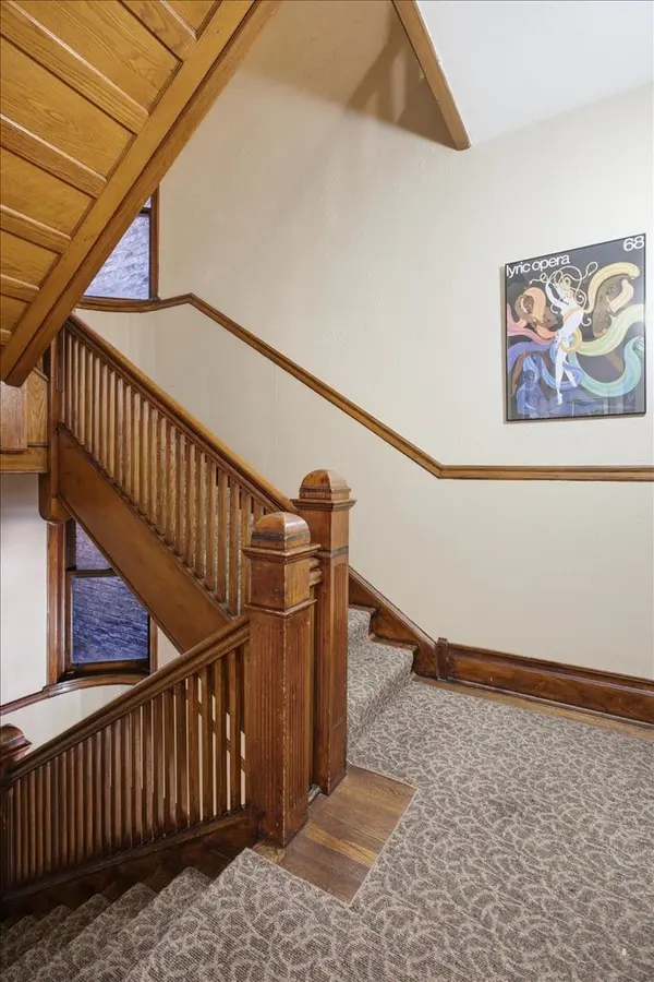 524 W Oakdale AVE #2, Chicago, IL 60657