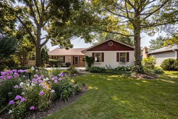 915 S JEFFERSON ST, Batavia, IL 60510