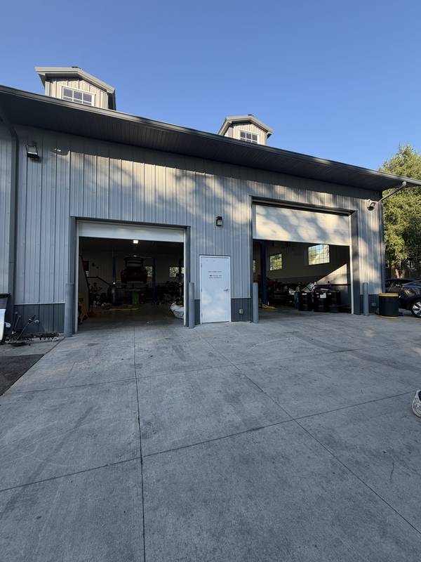 217 W State RD, Island Lake, IL 60042