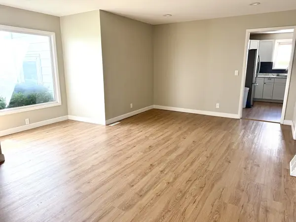 82 N 23rd RD, Peru, IL 61354