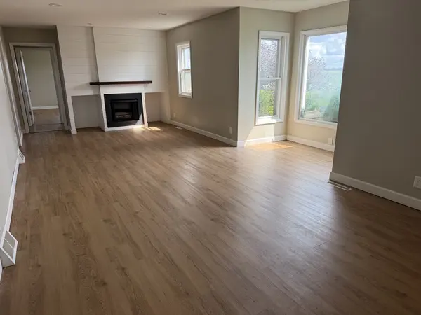 82 N 23rd RD, Peru, IL 61354