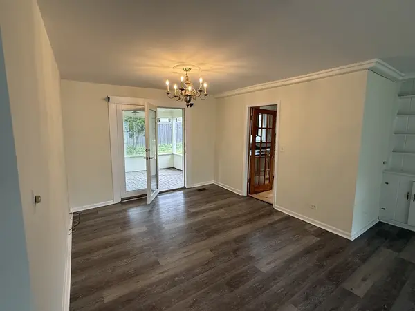 117 E Elm ST, Wheaton, IL 60189