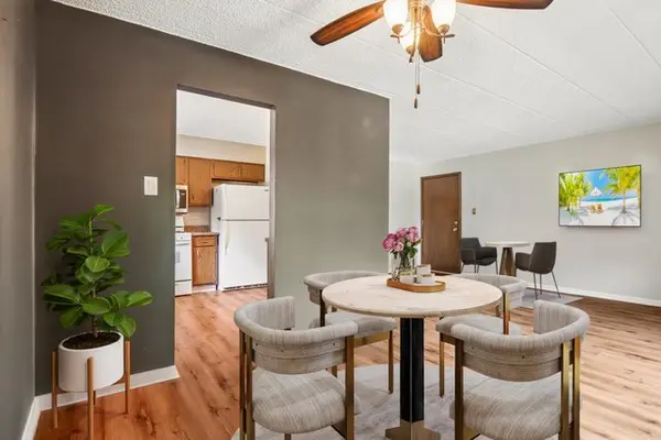 9555 Southwest HWY #1S, Oak Lawn, IL 60453