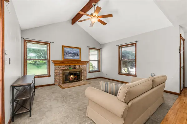 44W043 Fox Wilds DR, St. Charles, IL 60175